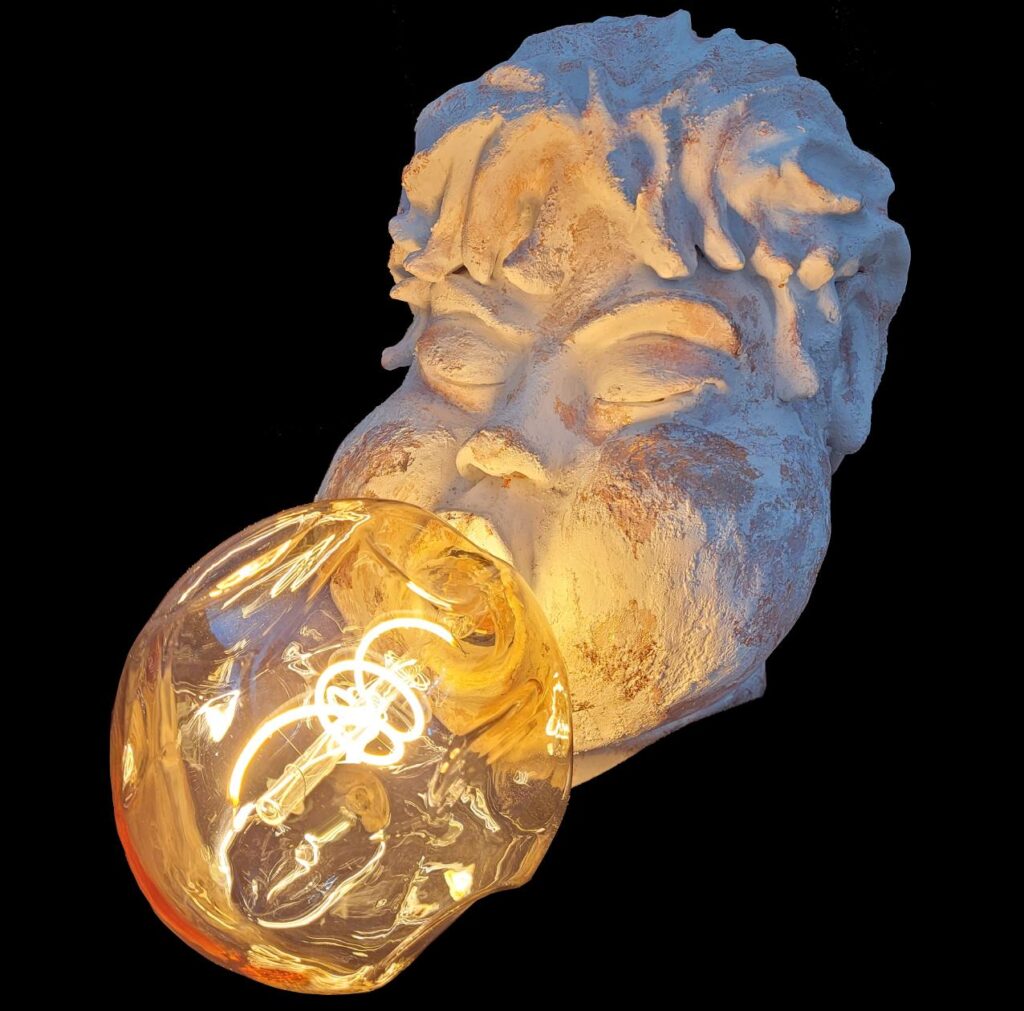 Soffio: Lampada in creta con inserti in foglia d’oro – disponibile