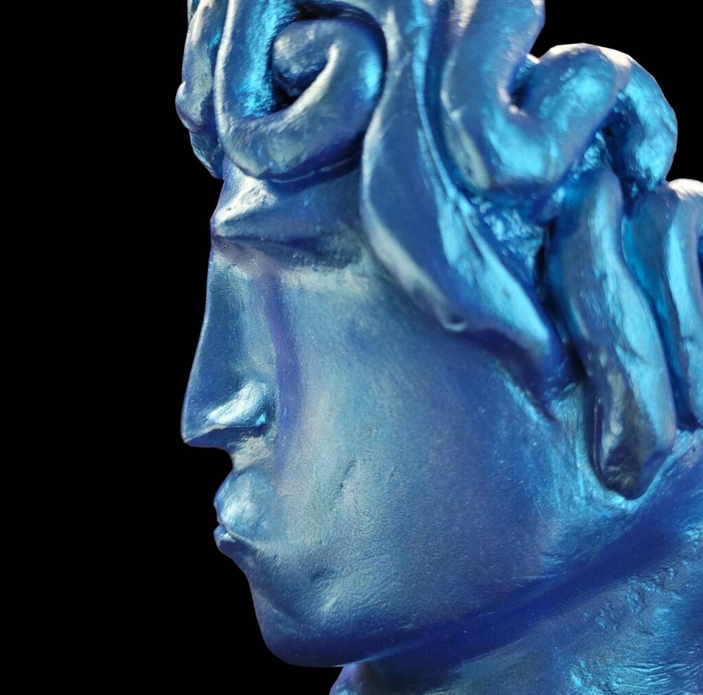 Volto Greco: Scultura in creta, colorazione in acrilico. – non disponibile